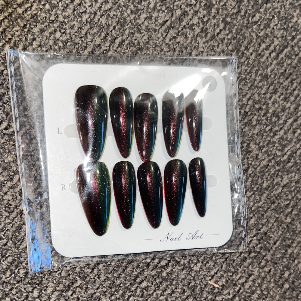 Holographic Press-On Nails - Black and Green Stiletto Tips